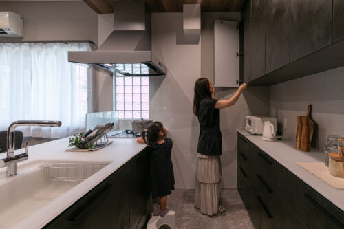 リノベーションLEMORENOが提案する「わたしらしい暮らし」を叶えるリノベーション。ただ新しくきれいにするだけでない、暮らしを変えるリノベーション。泉佐野市日根野にあるスタジオでは、毎週土曜日リノベーション相談会「わがままリノベカフェ」を開催。